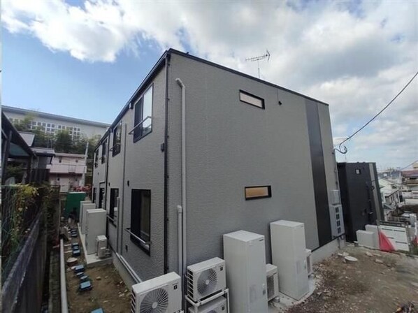 シャルム旭ケ丘イーストの物件外観写真